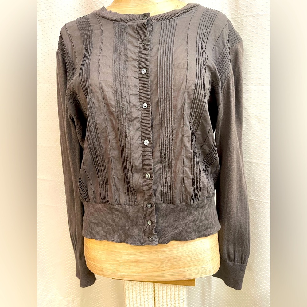 🔵 DKNY cotton button down gray cardigan size L. Included in DKNY sale